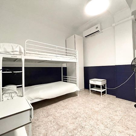 Az The Zity Hostel - Coliving サラゴサ エクステリア 写真