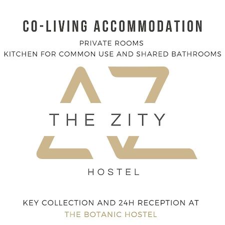 Az The Zity Hostel - Coliving サラゴサ エクステリア 写真