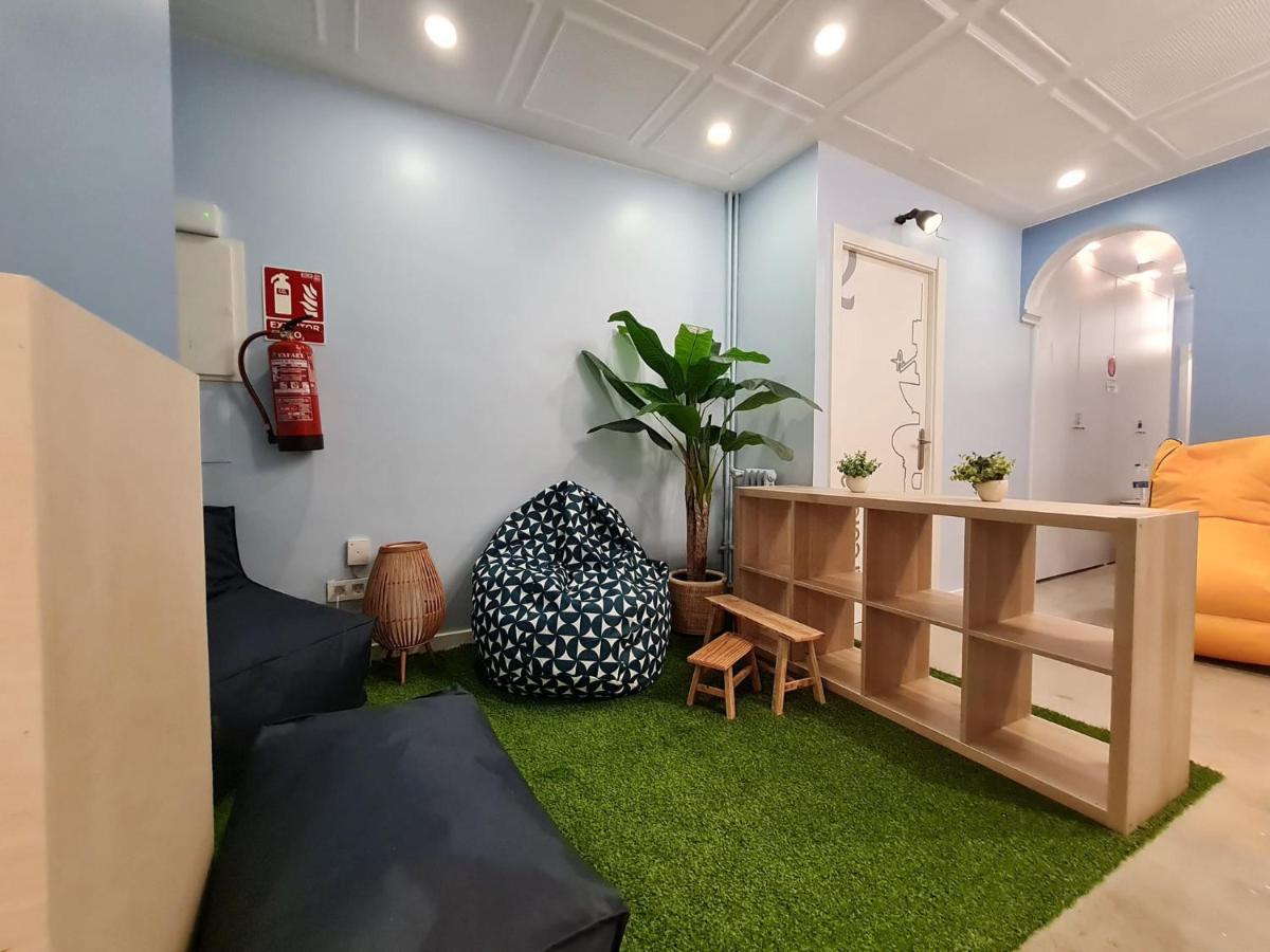 Az The Zity Hostel - Coliving サラゴサ エクステリア 写真