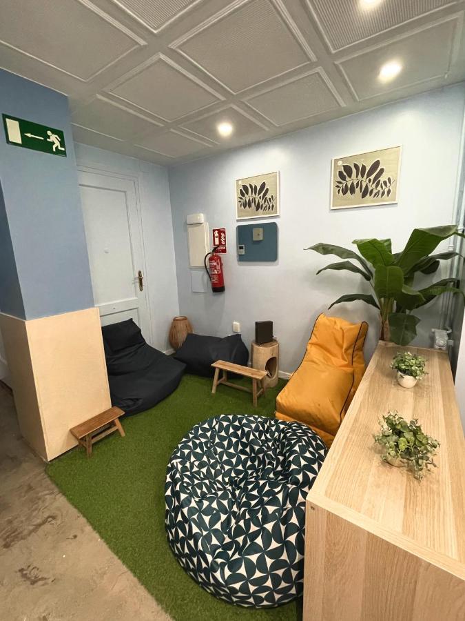Az The Zity Hostel - Coliving サラゴサ エクステリア 写真